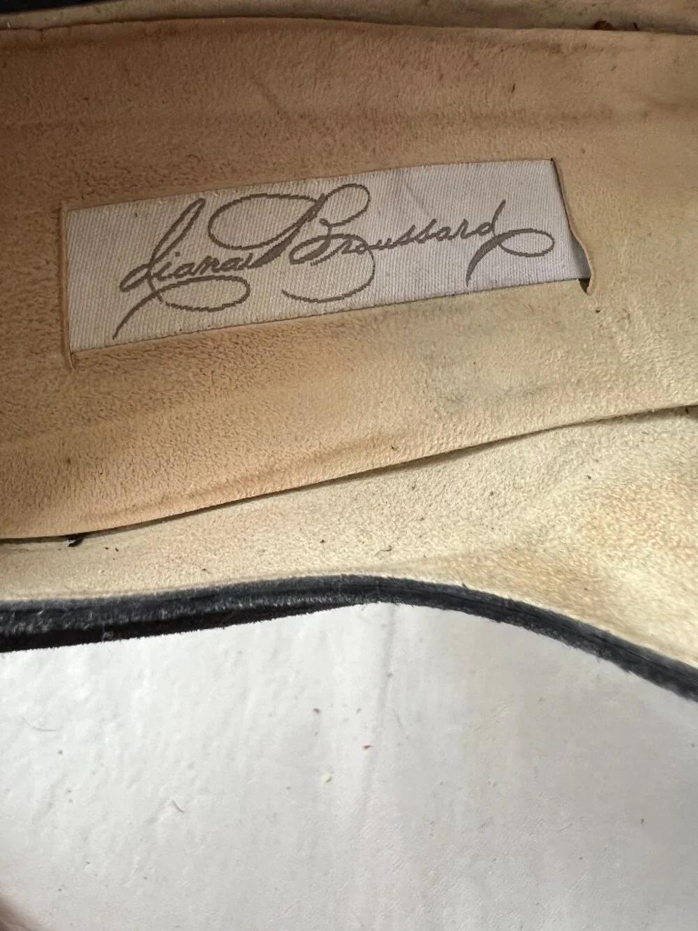 Diana Broussard high heels mary jane black suede leather pointed toe 9.5 pump - Picture 14 of 15